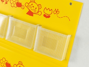 ▲ポケット部に広いマチがあり、いろいろなものが収納でき便利です。