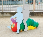 はらぺこあおむしのベンチ　　