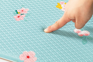 クッション性に優れたやわらかマットです。