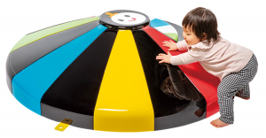 ハイハイで坂道にチャレンジ！