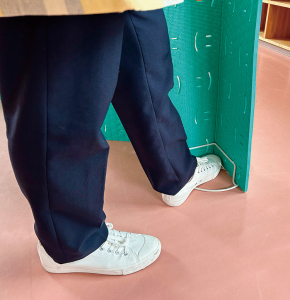 差し込むだけで簡単にセットできます。