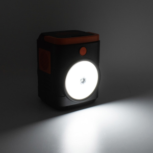 5段階のLEDライト＋SOSの6段階ライト切替