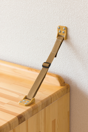 家具用耐震ベルト２本セット使用例