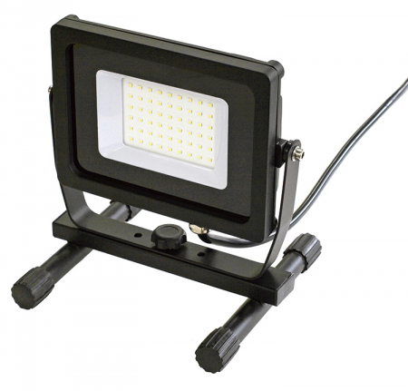 明るさ3000lm　広角タイプ140°