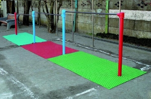 ▲鉄棒下敷込例